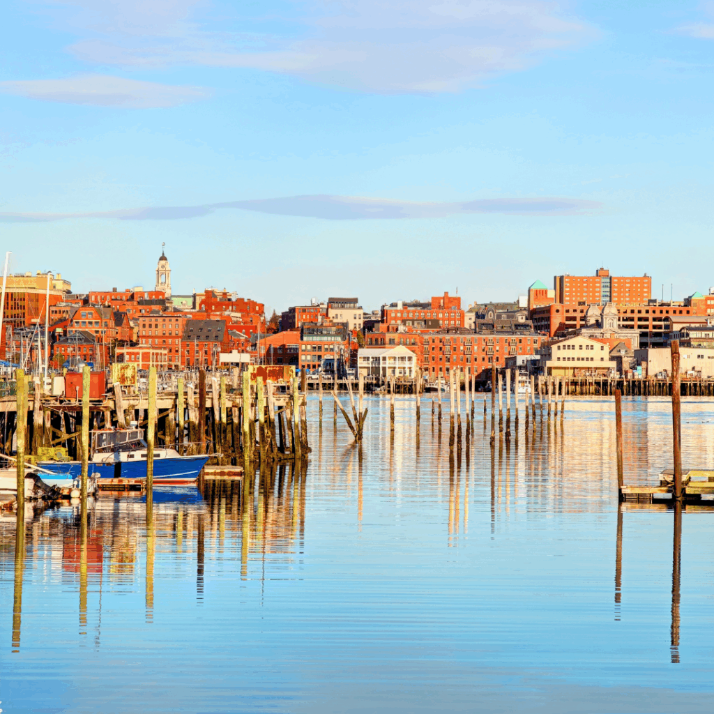 Maine docks at the water